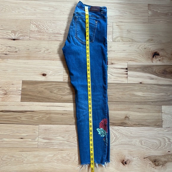 Zara Basic Capris Painted Stretchy Jeans | Size 12 - Picture 3 of 8